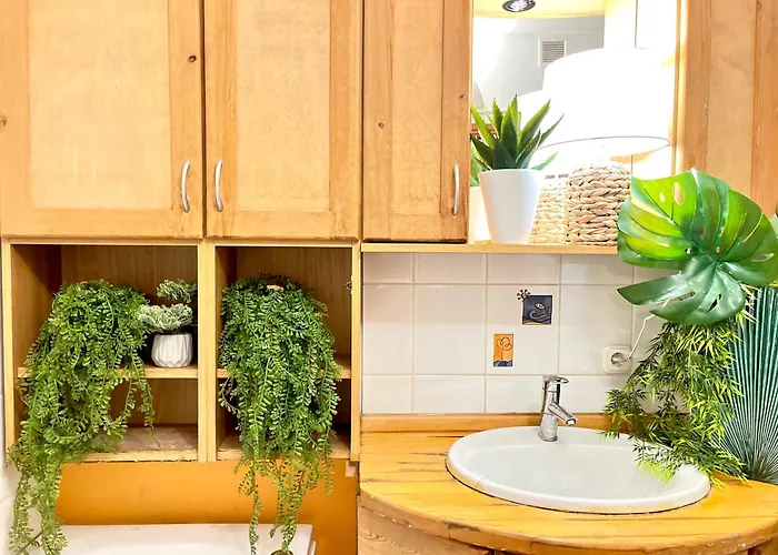 Downtown Spot At The Danube Budapest